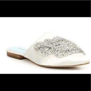 Gianni Bini Brannay Satin Mules NWT 9.5
